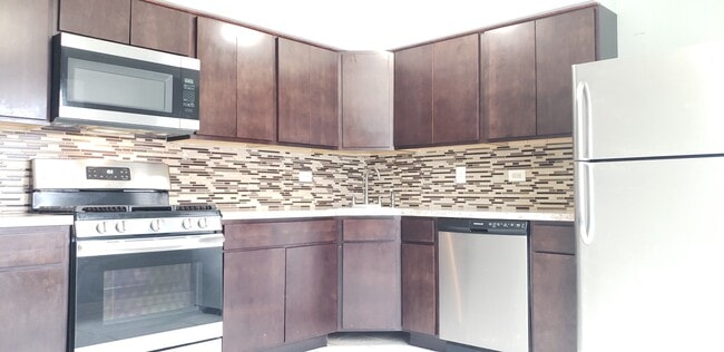 Building Photo - 239 Malibu Dr