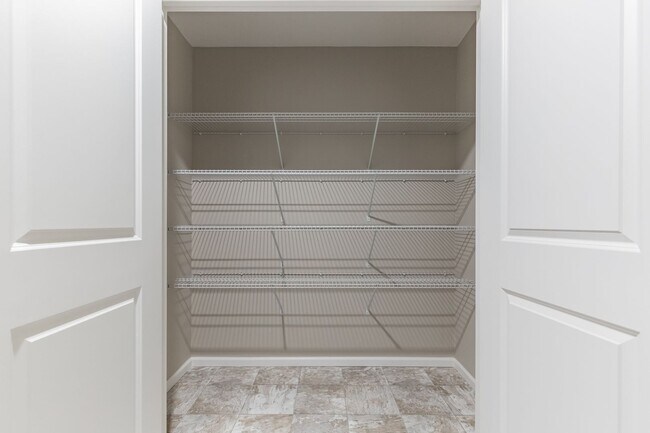 Building Photo - Contemporary 3 bedroom attached residence ...