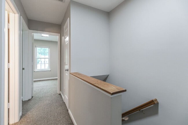 Building Photo - 1043 Downing Ct