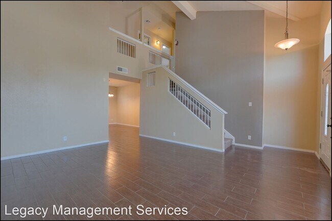 Building Photo - 4 br, 2.5 bath House - 11233 Red Barrel