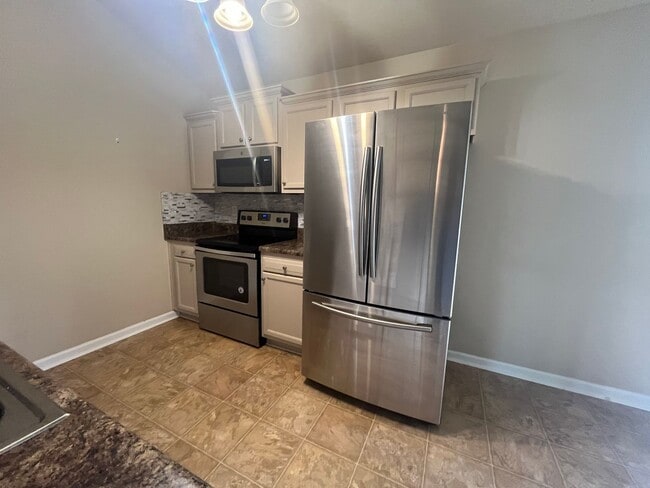 Building Photo - 4 Bedrooms, 2 Bathrooms - Home in Cedartown!