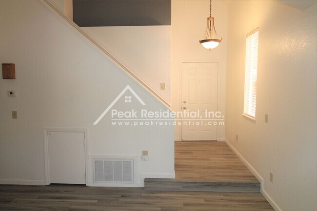 Building Photo - 2641 Decker Way