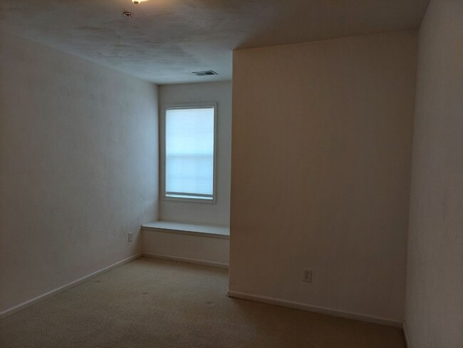 Building Photo - 1061 Grand Oak Ln