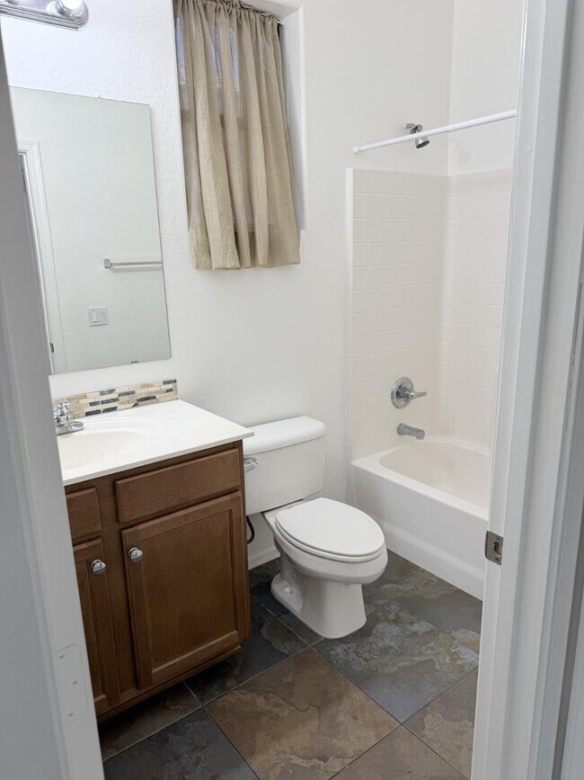 Building Photo - 7706 S 24th Dr