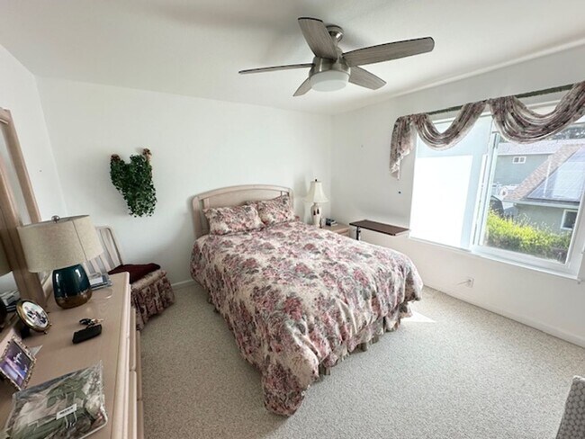 Building Photo - San Ramon 5 bed / 2.5 bath, desirable neig...