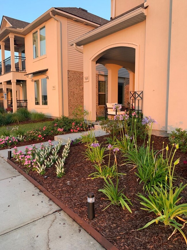 Building Photo - Spacious 4BR House in Slidell