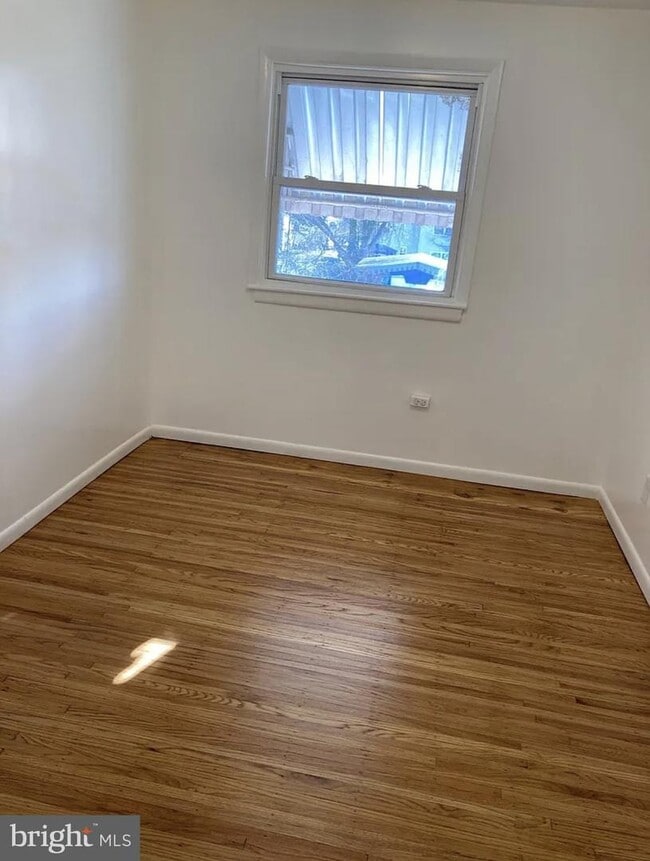 Building Photo - 3208 Mitchell St