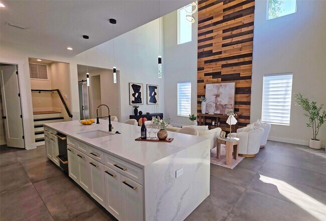 Building Photo - Bold Contemporary Sarasota Luxury Home. 4 Beds/ 4 Baths. Private Pool and Summer Grill.