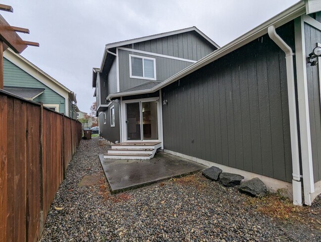 Building Photo - BishCarlson - 2907-2909 S 9th St