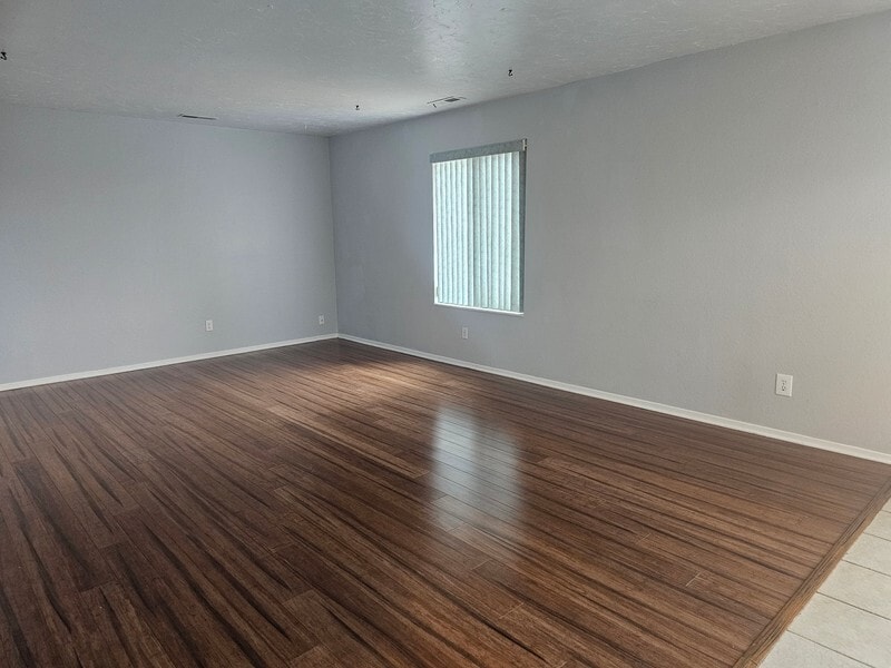 Building Photo - 290 N 500 W