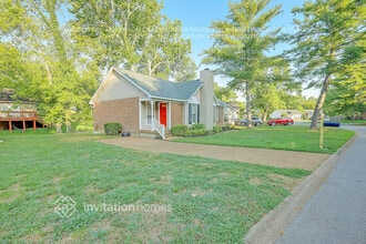 Building Photo - 1557 Nottingham Dr