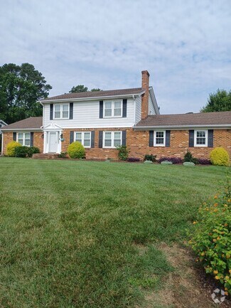 Building Photo - Beautiful single family home in Lake Smith...
