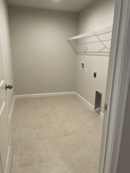 Building Photo - 2395 Arbor Wind Dr