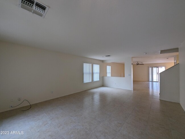 Building Photo - 3215 W St Anne Ave