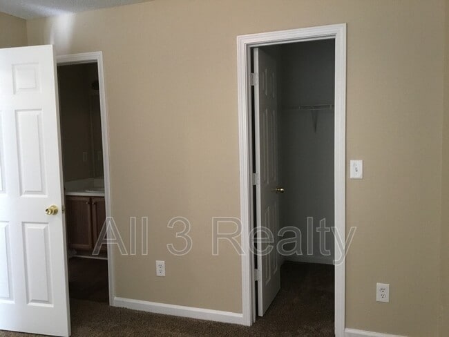 Building Photo - 4132 Ravenwood Ct