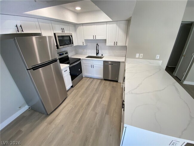 Building Photo - 8410 Eldora Ave