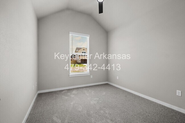 Building Photo - Live New in Bentonville | 3BR Beauty with Backyard