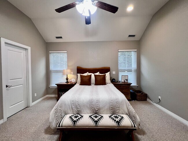 Building Photo - Beautiful Corner Lot, Single Family Home, in Sherwood Lakes.