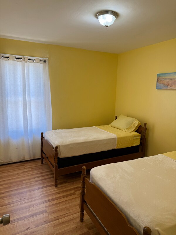 Building Photo - 80 Potters Ave