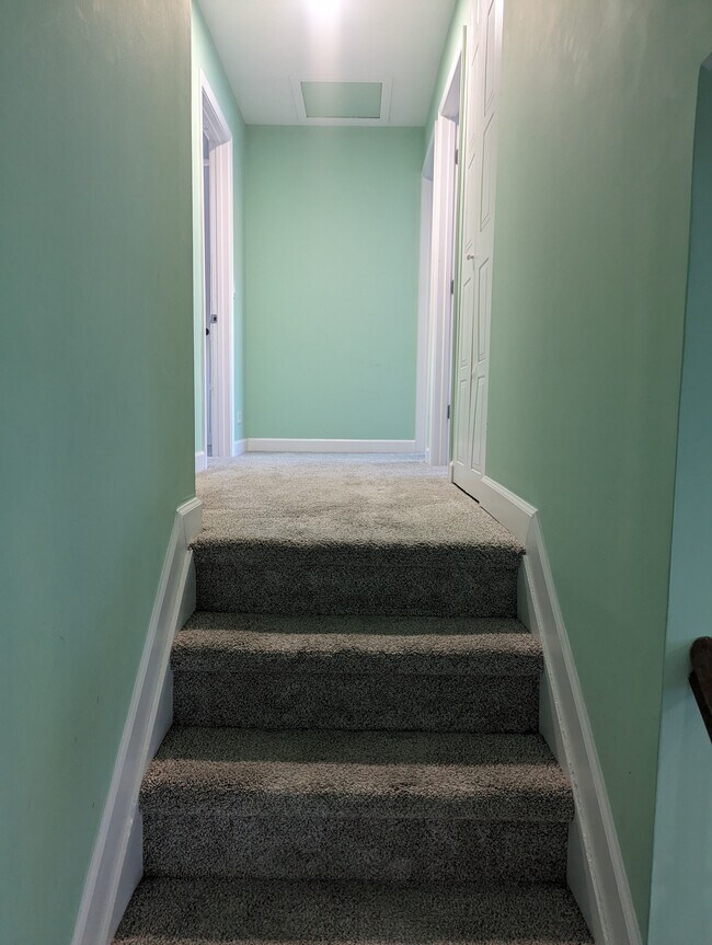 Upstairs hallway - 708 Arizona Pass