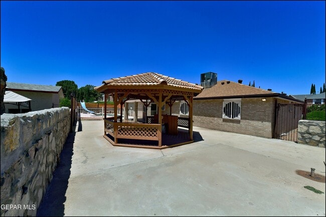 Building Photo - 11620 Laura Marie Dr