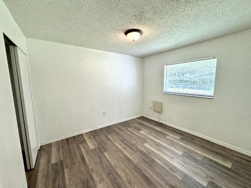 Building Photo - 922-924 Hagle Park Rd