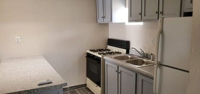 Building Photo - 7182 Ponce Dr