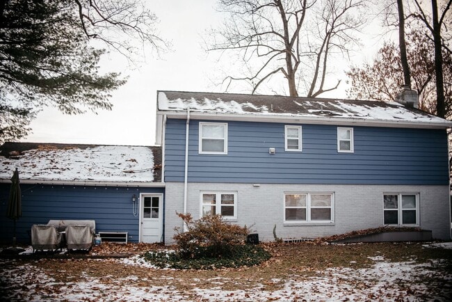 Building Photo - 1449 Jill Dr