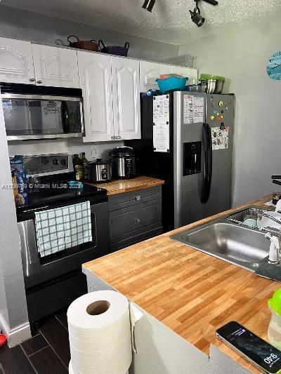 Primary Photo - 8004 SW 149th Ave