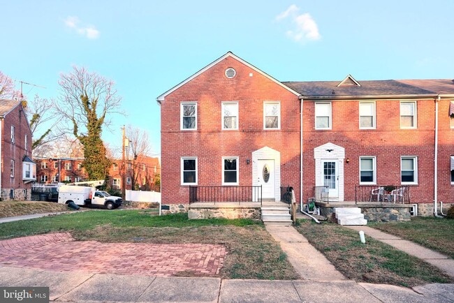 Building Photo - 51 Briarwood Rd