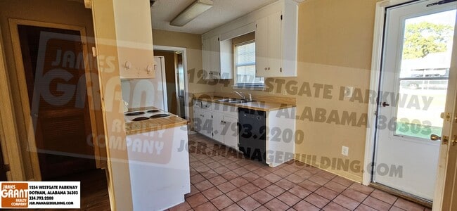 Building Photo - 3178 Denton Rd