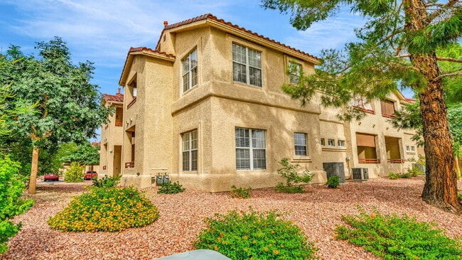 Building Photo - 520 Arrowhead Trail