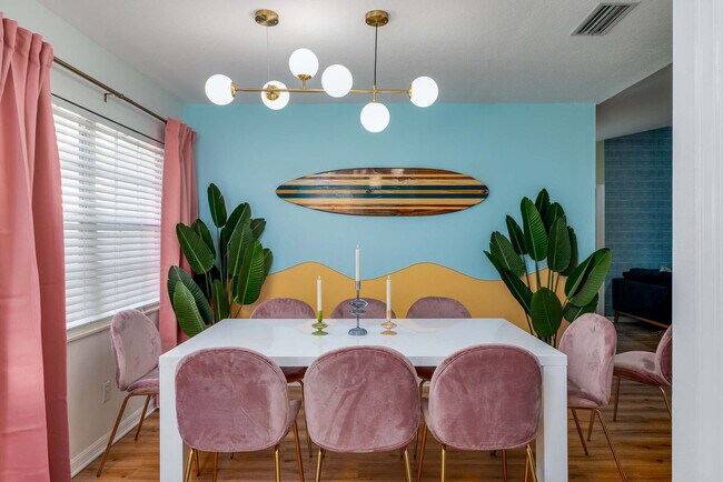 Building Photo - 1136 9th Square