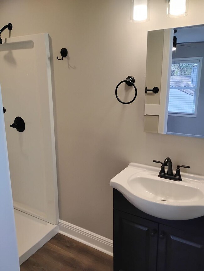 Building Photo - 26 Springbrook Cir