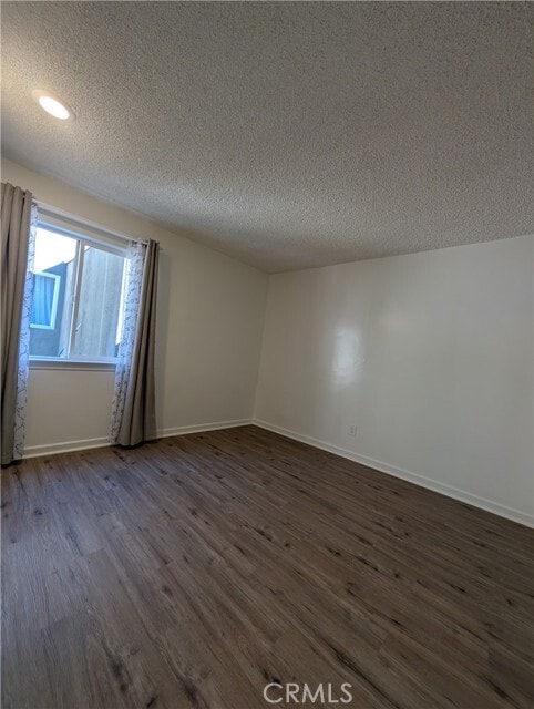 Building Photo - 665 W Altadena Dr