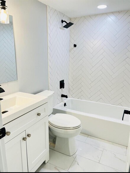 Building Photo - 314 Sunshine Dr