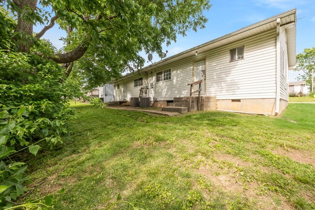 Building Photo - 514 Maier Dr
