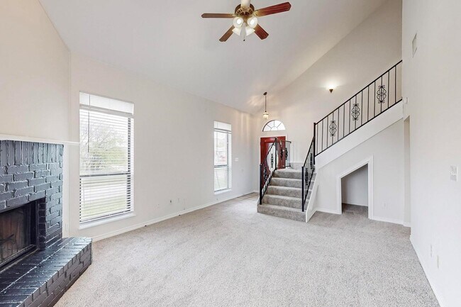 Building Photo - 8002 Arbor Ave