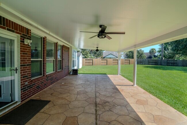 Building Photo - 1123 Woodley Bend