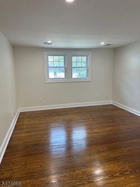 Building Photo - 515 Hamburg Turnpike