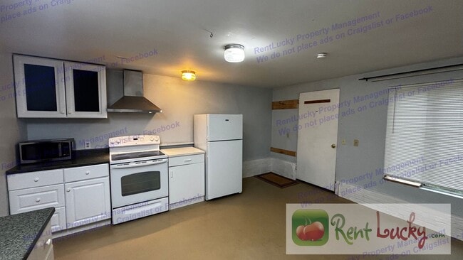 Building Photo - 1522 NE 97th St