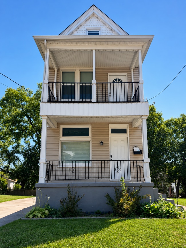 Building Photo - 1030 Seton Ave