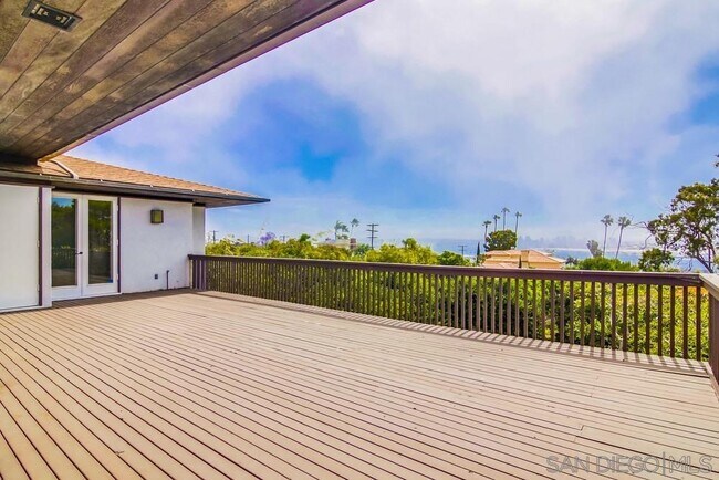 Building Photo - 631 San Gorgonio St