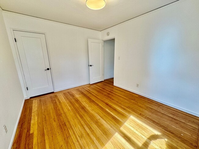 Building Photo - Remodeled 3Bed/2Bath Home in San Leandro –...