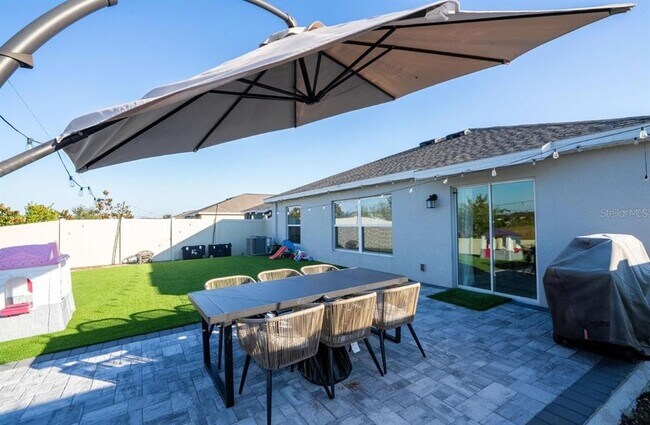 Building Photo - 5391 Preserve Blvd