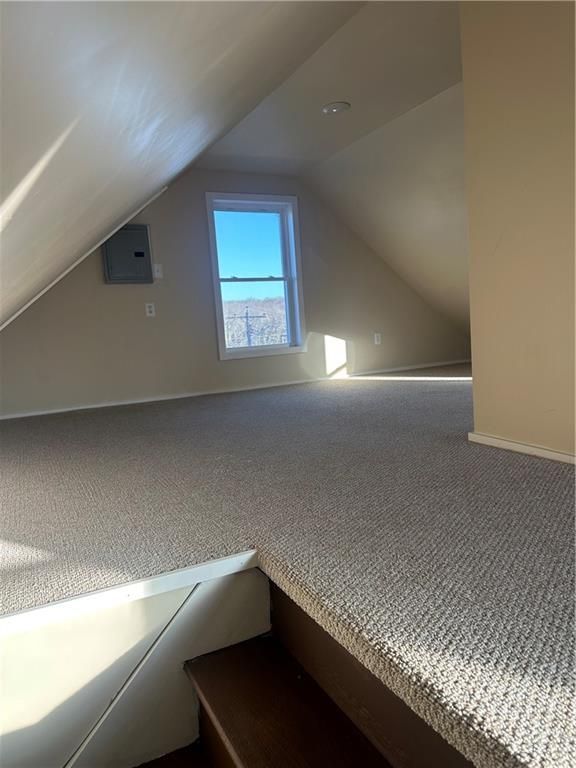 Building Photo - 38 Oak St