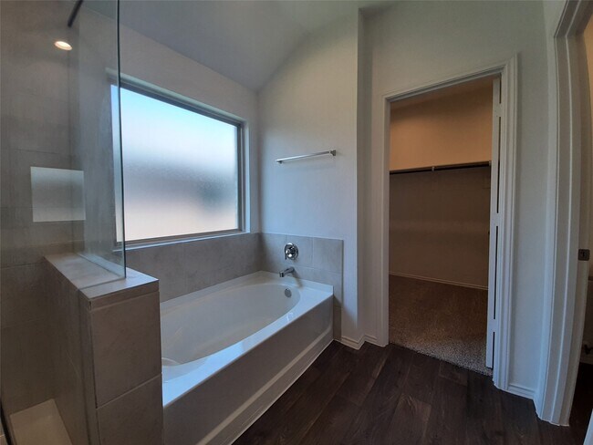 Building Photo - 20150 Zwolle Dr
