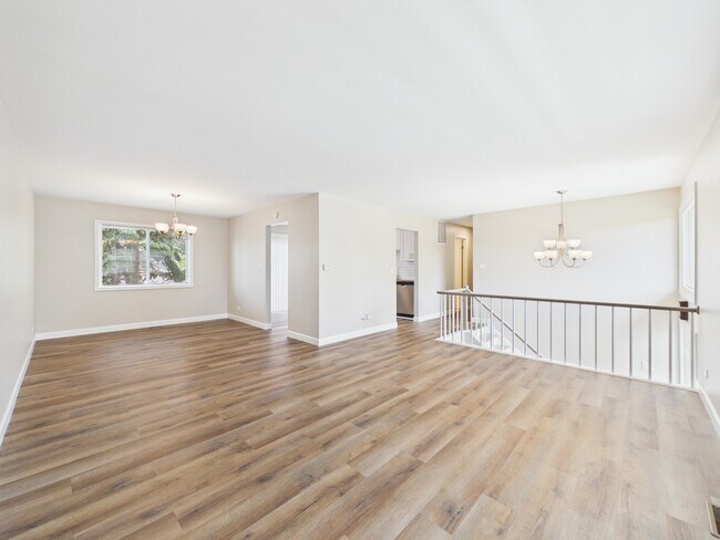 Building Photo - 4360 Mumford Dr