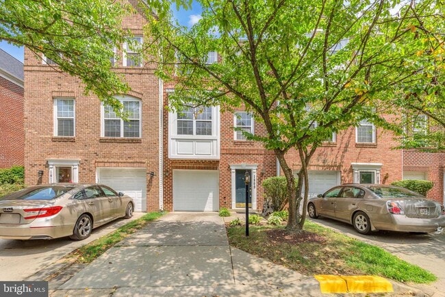 Primary Photo - 1809 Spanish Oak Ln