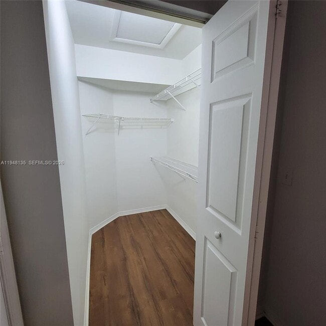 Building Photo - 711 SW 111th Way